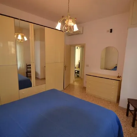 Lägenhet Casa Giussano 50 Mt. Dal Mare *